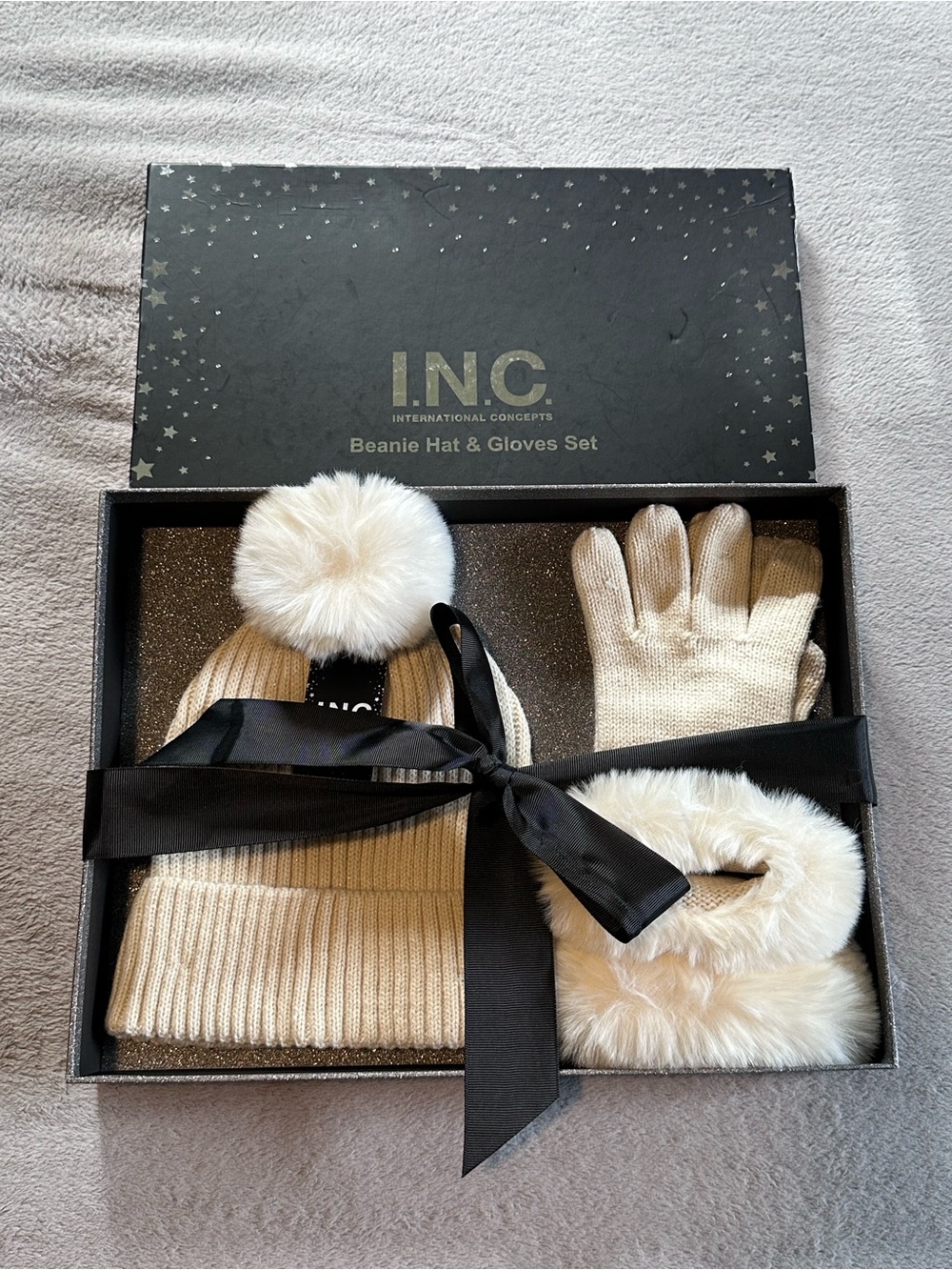 I.N.C. International Concepts Women’s Beanie Hat & Gloves Set/Cream-White/NWT